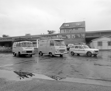 880090 Afbeelding van enkele voertuigen van de Rampendienst van de R.O.V.U. (Samenwerkingsverband Ruimtelijke Ordening, ...